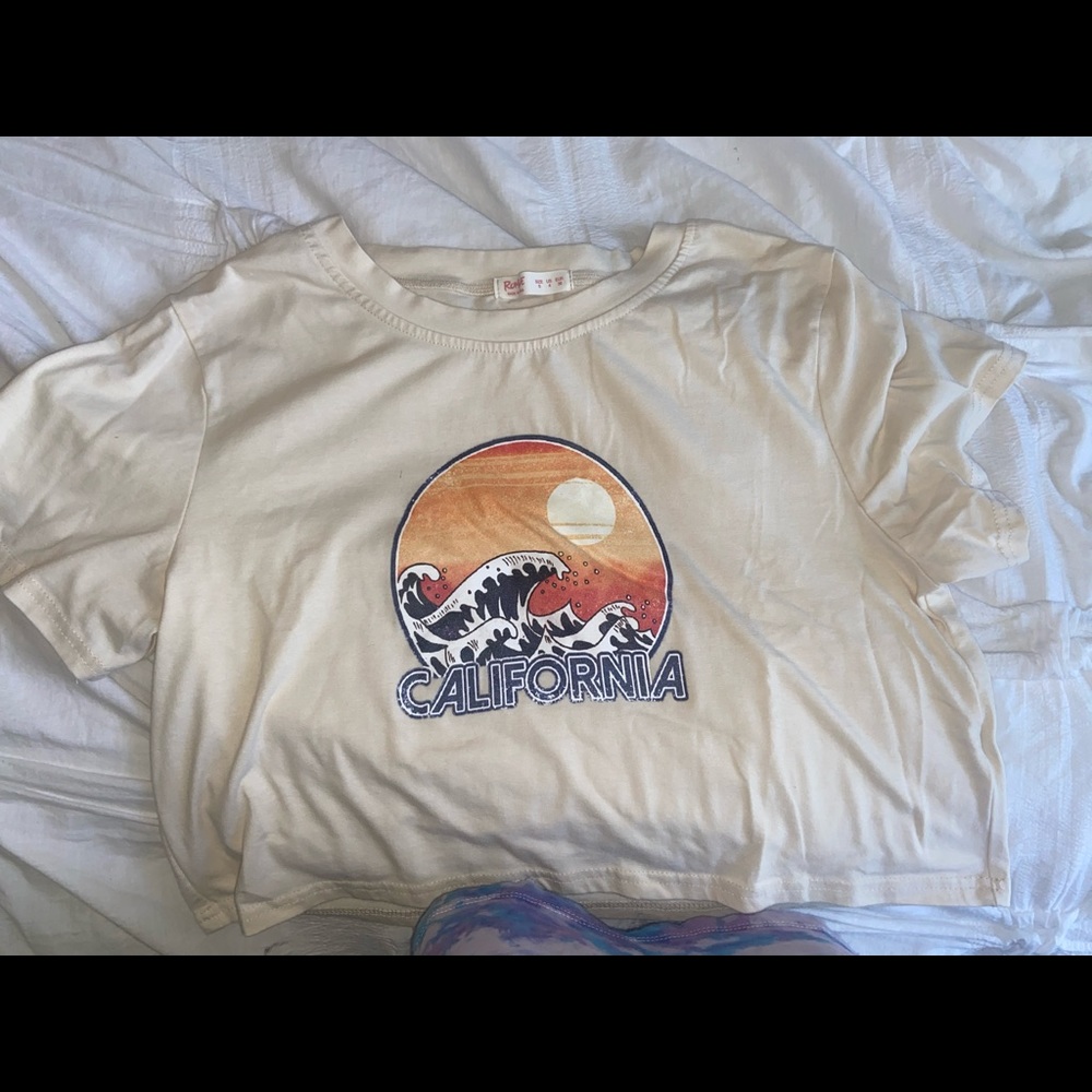 California crop tee